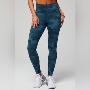 Fabletics Define PowerHold Ultra High Waist Leggings Midnight Camo NWOT